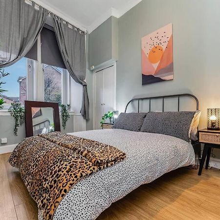 Traditional 1-Bed Flat In Southside Glasgow Eksteriør billede